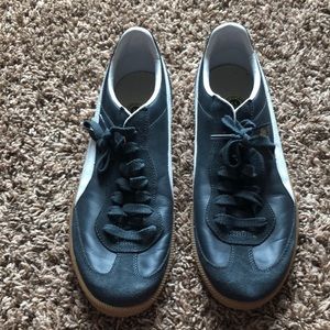 Size 11 Puma SuperLiga never worn